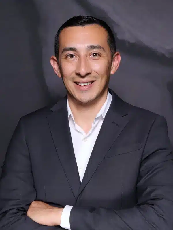 Dr. Nathan Ortiz headshot